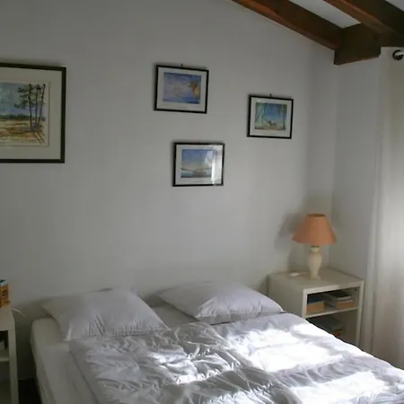Nettes Ferienhaus Le Canon Сasa de vacaciones